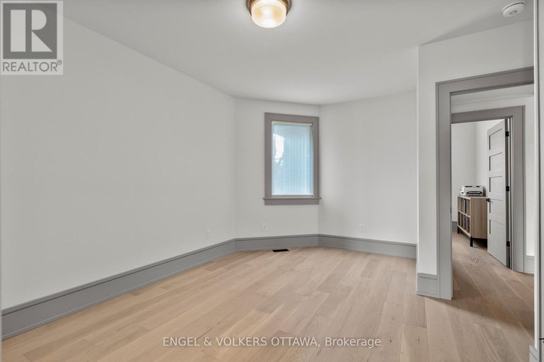 28613776/37-clarendon-avenue/ottawa-west/ottawa/ontario/K1Y0P3_36