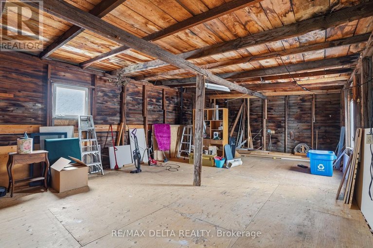 29479728/132-high-street/vankleek-hill/champlain/ontario/K0B1R0_30