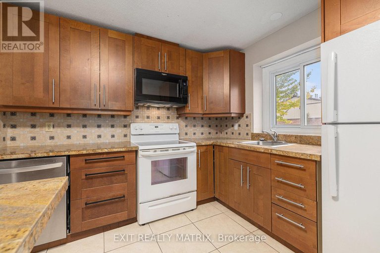 28992855/23-pickford-drive/katimavik/ottawa/ontario/K2L2C1_13