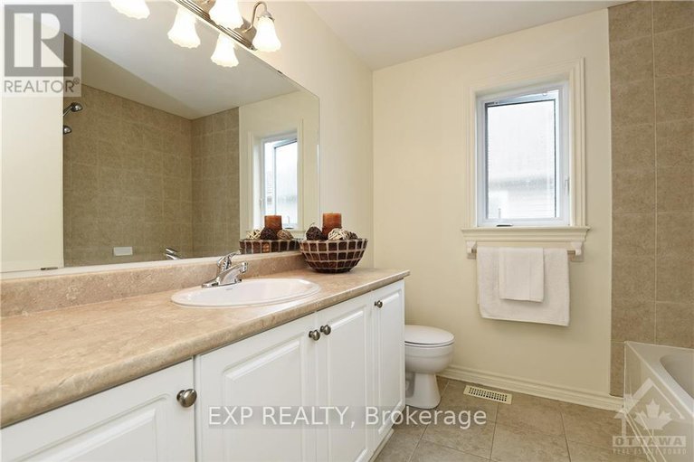 28669421/119-anfield-crescent/barrhaven-east/ottawa/ontario/K2G7B7_19