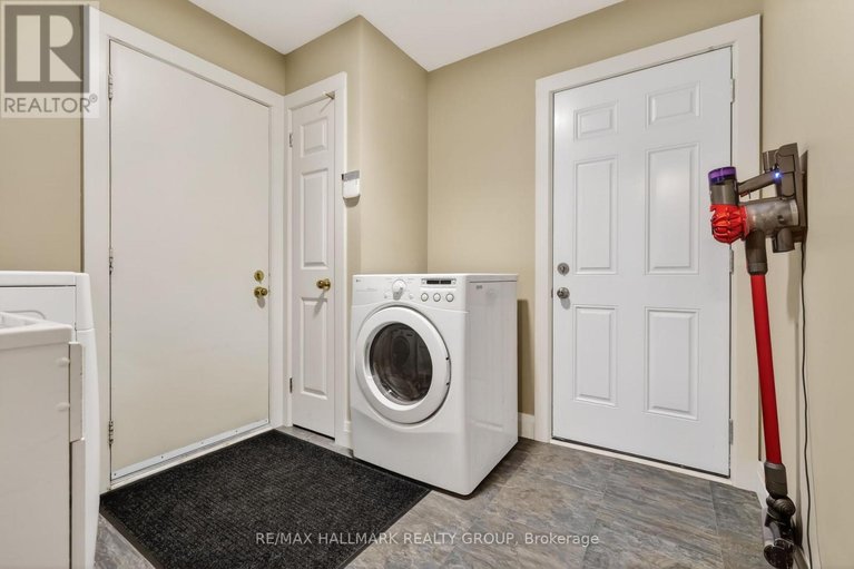 29649861/79-dossetter-way/hunt-club-park/ottawa/ontario/K1G4S7_15