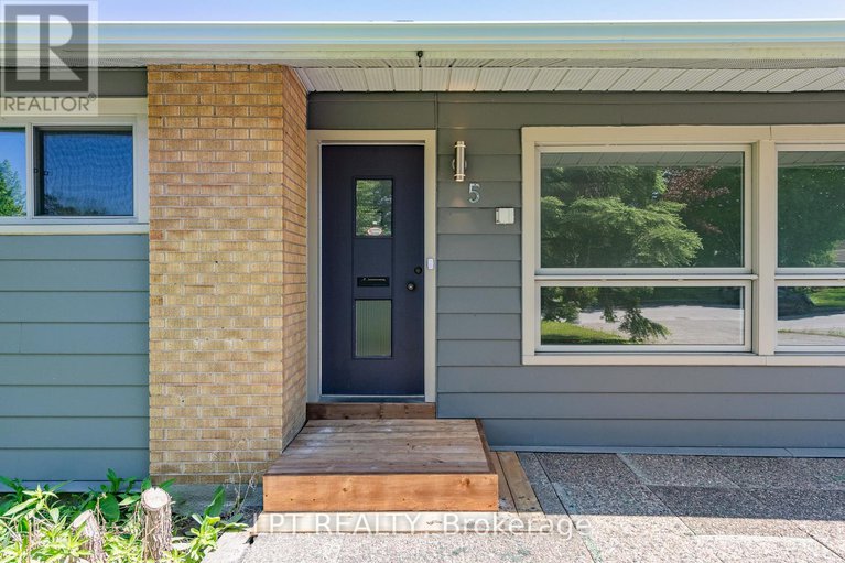 28384629/5-attwood-crescent/city-viewskylinefisher-heightsparkwood-hills/ottawa/ontario/K2E5B1_3