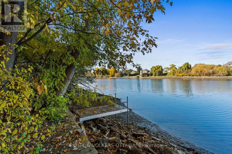 28608885/32-ryeburn-drive/riverside-southgloucester-glen/ottawa/ontario/K1V1H6_49