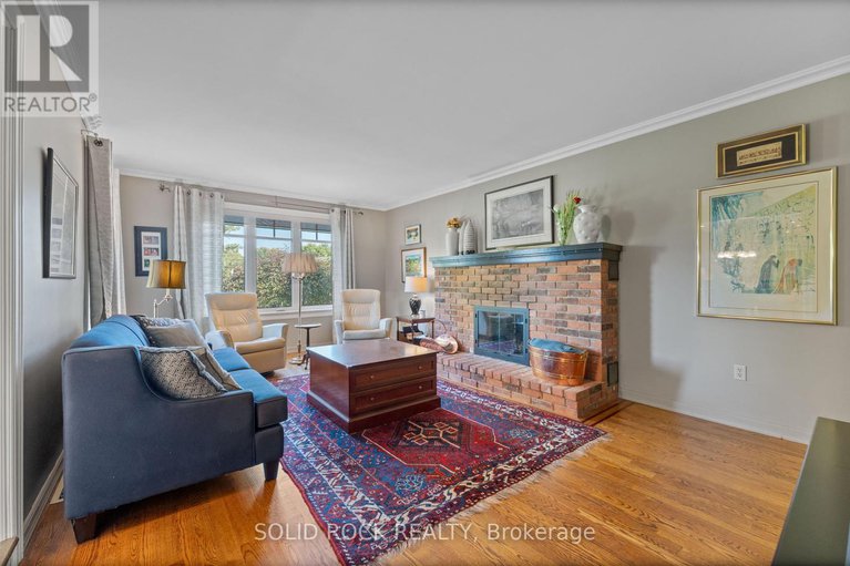 28931406/5569-whitewood-avenue/manotick-village-manotick-estates/ottawa/ontario/K4M1E1_20