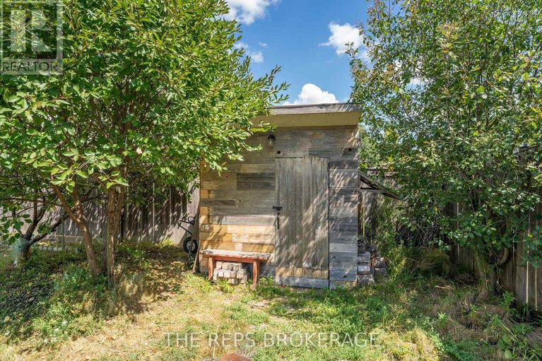 29154680/97-black-bear-way/stittsville-south/ottawa/ontario/K2S2G6_33