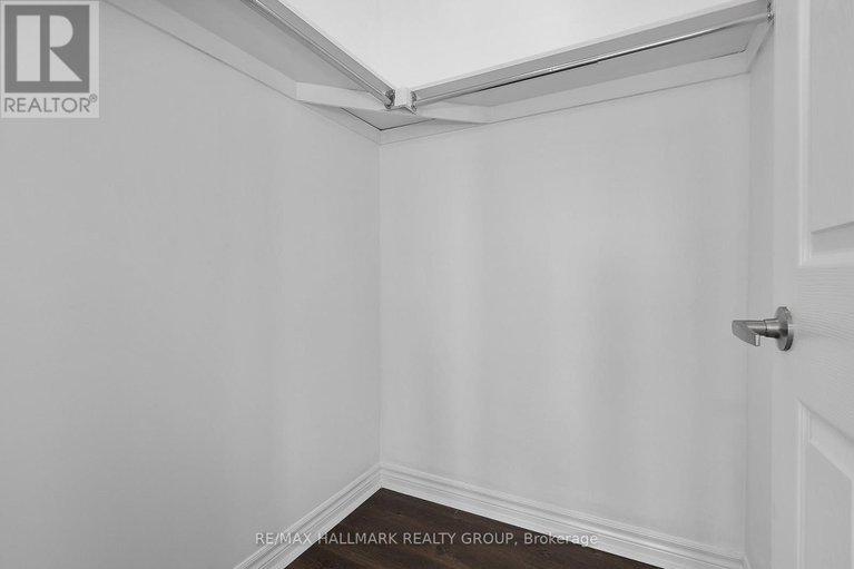 28782242/2427-nutgrove-avenue/half-moon-bay/ottawa/ontario/K2J0X4_26