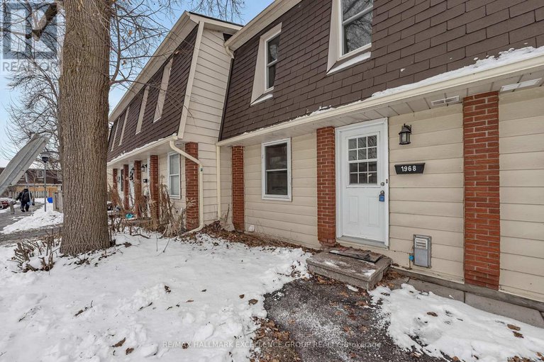 29167198/15-1968-fairglen-mews/blackburn-hamlet-south/ottawa/ontario/K1B5A5_2