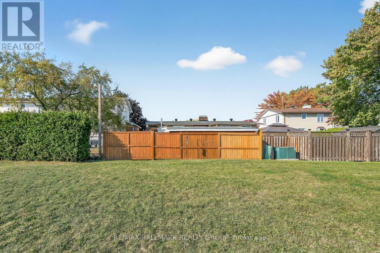 28966380/1816-applegrove-court/beacon-hill-south/ottawa/ontario/K1J6S5_11