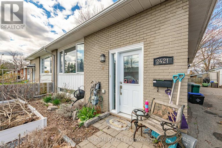 28537509/2421-iris-street/parkway-park/ottawa/ontario/K2C1C7_4