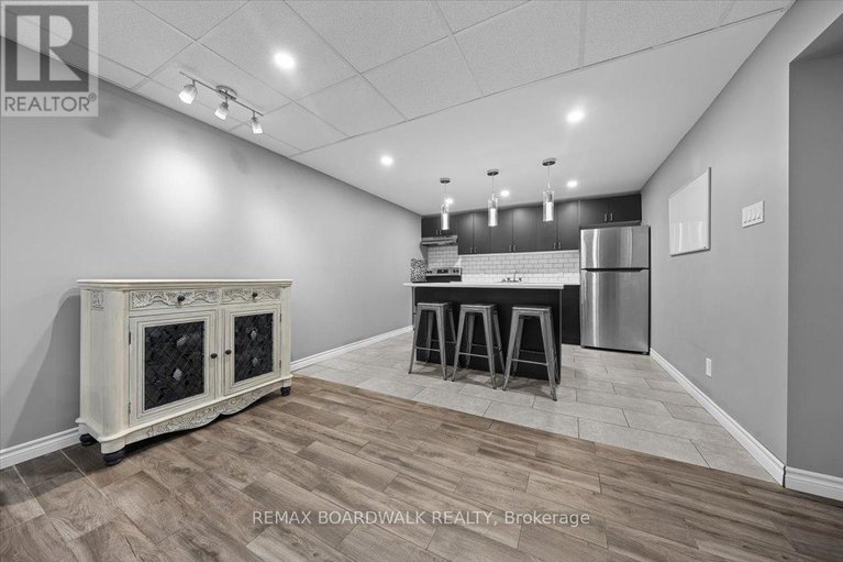 29612405/279-sceptre-way/emerald-meadowstrailwest/ottawa/ontario/K2V0C6_30