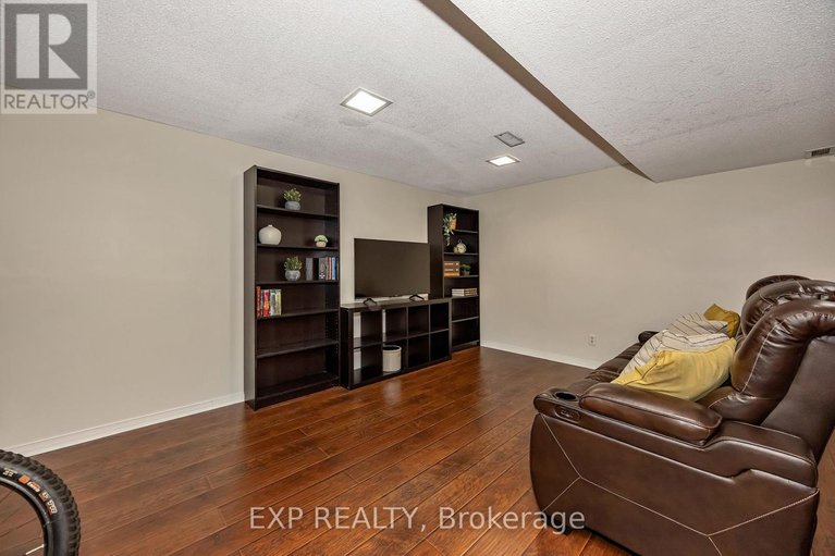 29607675/63-victor-street/stittsville-central/ottawa/ontario/K2S1H8_36