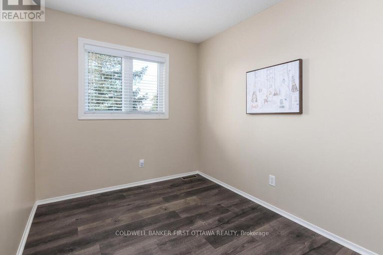 28970116/86-lightfoot-place/katimavik/ottawa/ontario/K2L3L9_28