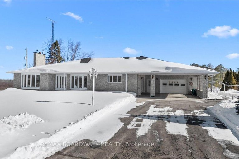 29358697/4547-carlsbad-lane/sarsfieldbearbrook/ottawa/ontario/K0A3H0_1