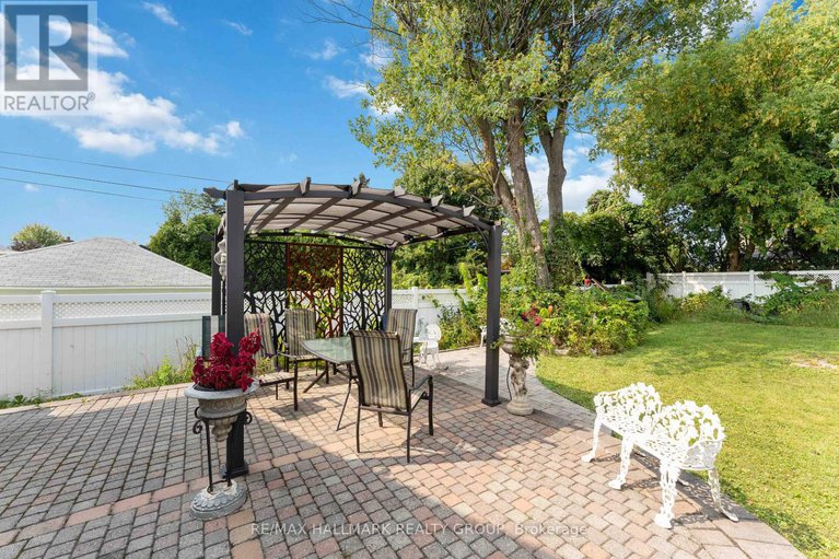 28534740/431-blake-boulevard/vanier/ottawa/ontario/K1K1A9_34