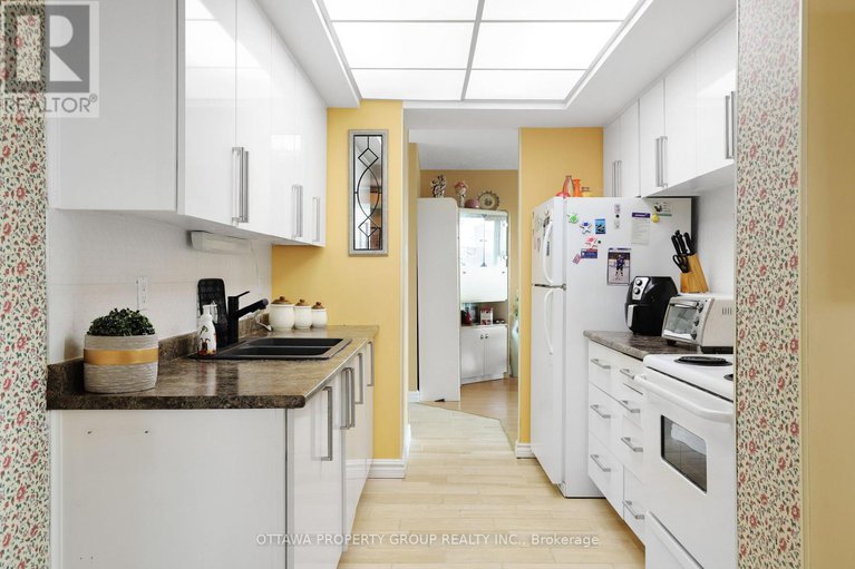 28628193/913-555-brittany-drive/viscount-alexander-park/ottawa/ontario/K1K4C5_9