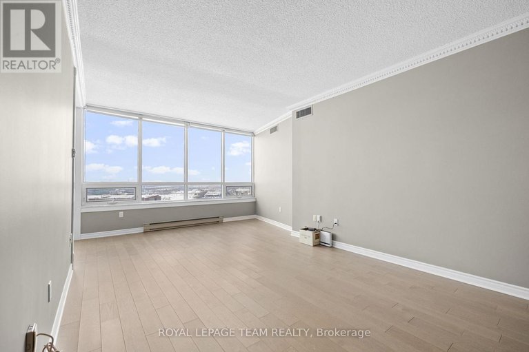 29414211/1803-1480-riverside-drive/riverview-park/ottawa/ontario/K1G5H2_8