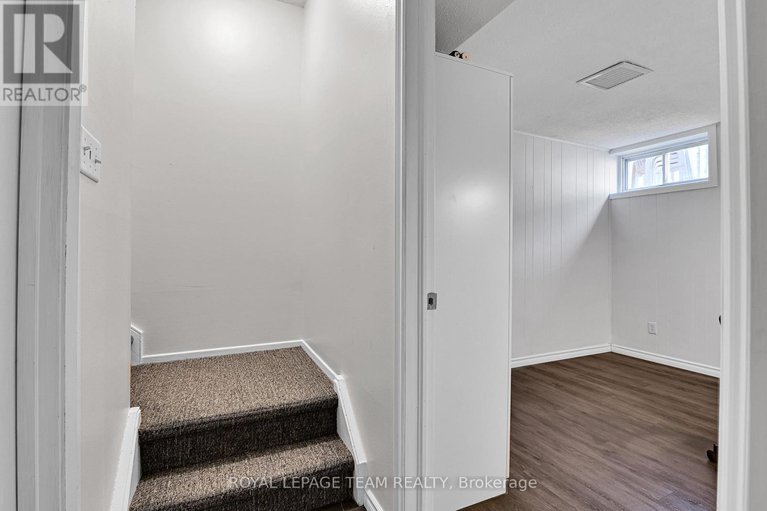 28610973/2280-cotters-crescent/windsor-park-village/ottawa/ontario/K1V8Y6_21