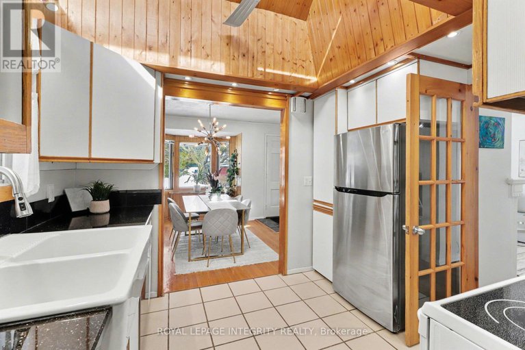 29397623/1838-louisiana-avenue/urbandale-acres/ottawa/ontario/K1H6V1_13