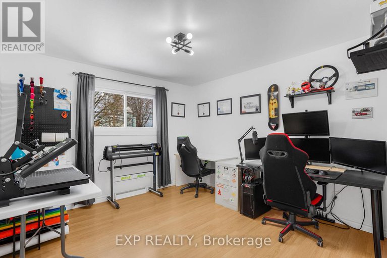 29139748/133-high-street/vankleek-hill/champlain/ontario/K0B1R0_15