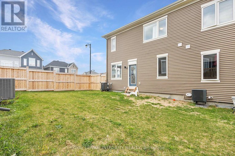 29233163/400-epoch-street/half-moon-bay/ottawa/ontario/K2J6X5_29