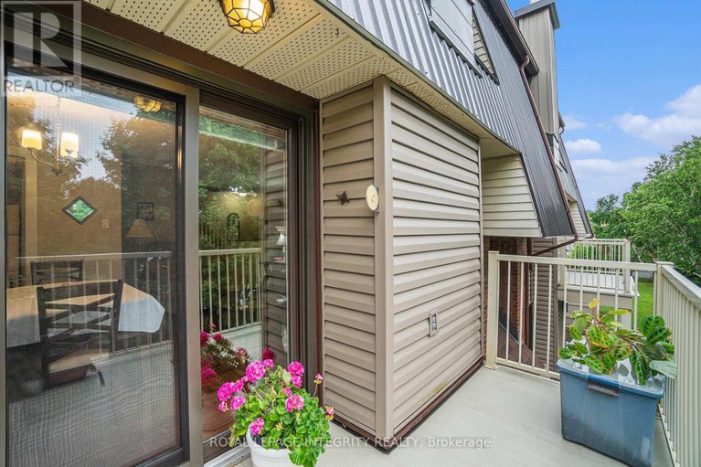 28577322/7-6-sweetbriar-circle/pheasant-run/ottawa/ontario/K2J2K4_7