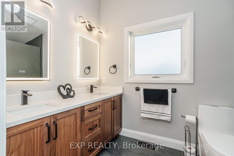28347663/1885-arizona-avenue/urbandale-acres/ottawa/ontario/K1H6Z5_11