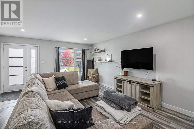 29474543/8-brittany-street/north-stormont-finch-twp/north-stormont/ontario/K0A1R0_4