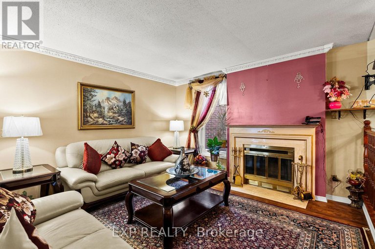 29397819/1424-progress-place/pineview/ottawa/ontario/K1B5M3_18