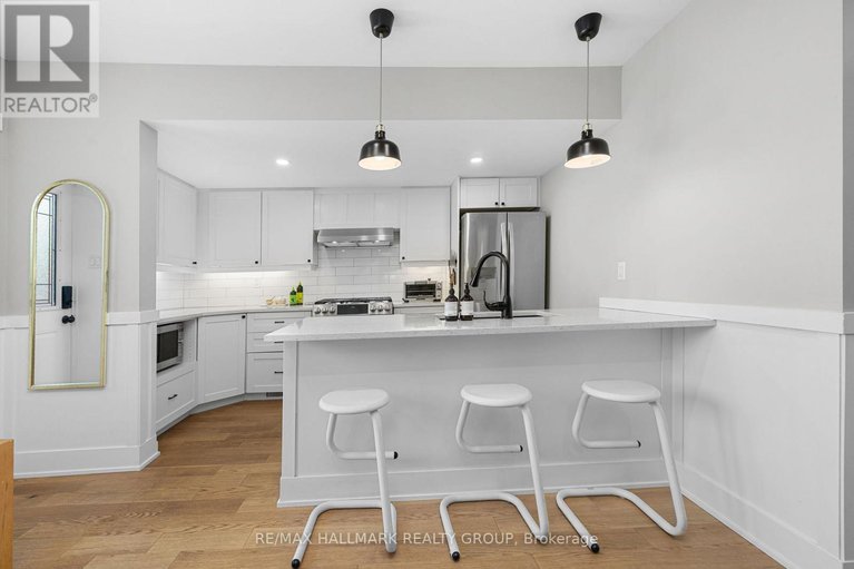28836359/69-king-george-street/overbrookcastle-heights/ottawa/ontario/K1K1V4_11