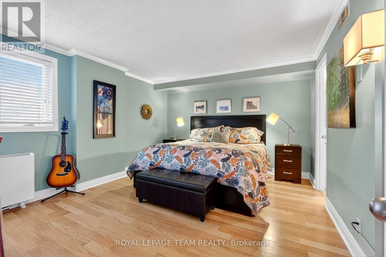 29088435/5-frank-street/ottawa-centregolden-triangle/ottawa/ontario/K2P0W8_27