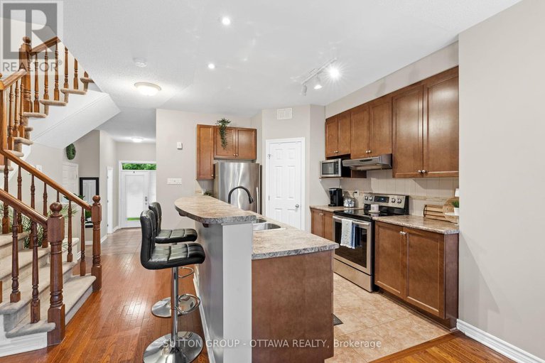 28401647/324-horseshoe-crescent-e/stittsville-north/ottawa/ontario/K2S0B6_7