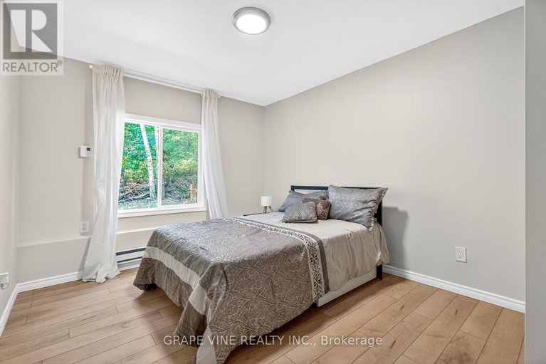 28789464/125-hunter-crescent/constance-bay/ottawa/ontario/K0A3M0_21
