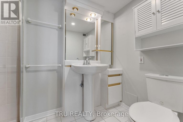 29361379/ph4-158a-mcarthur-avenue/vanier/ottawa/ontario/K1L7E7_17