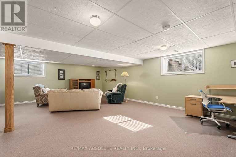 29431379/192-fairbairn-bros-street/almonte/mississippi-mills/ontario/K1A0A1_28