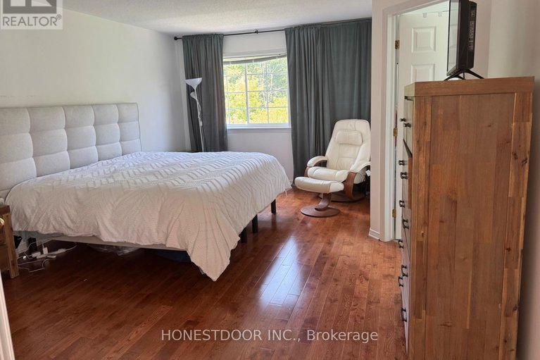 28814497/374-wisteria-crescent/hunt-club/ottawa/ontario/K1V0N9_17