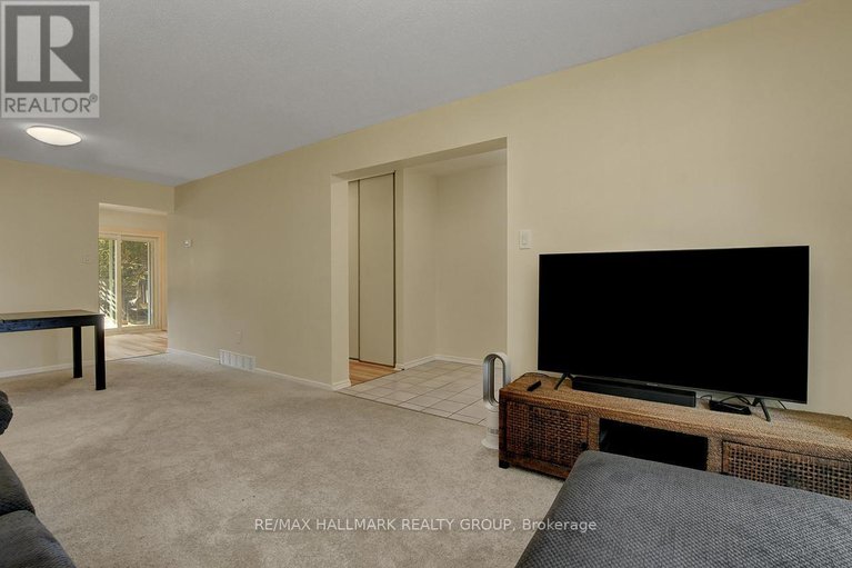 28845006/44-turret-court/glencairnhazeldean/ottawa/ontario/K2L2L1_5