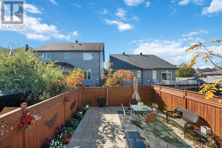 28985545/104-esterbrook-drive/mer-bleuebradley-estatesanderson-park/ottawa/ontario/K1W0A9_39