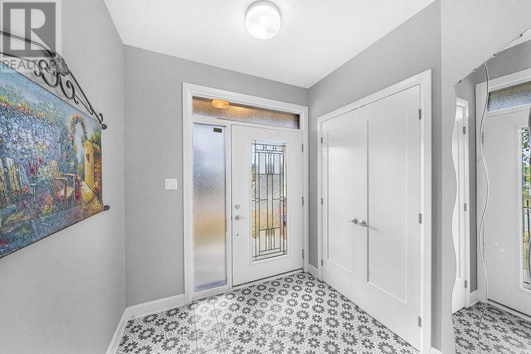 28815474/896-sendero-way/remainder-of-stittsville-area/ottawa/ontario/K2S2W8_8