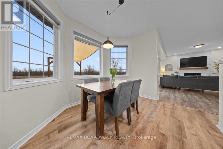 29613585/8044-craig-farm-drive/metcalfe/ottawa/ontario/K0A2P0_11