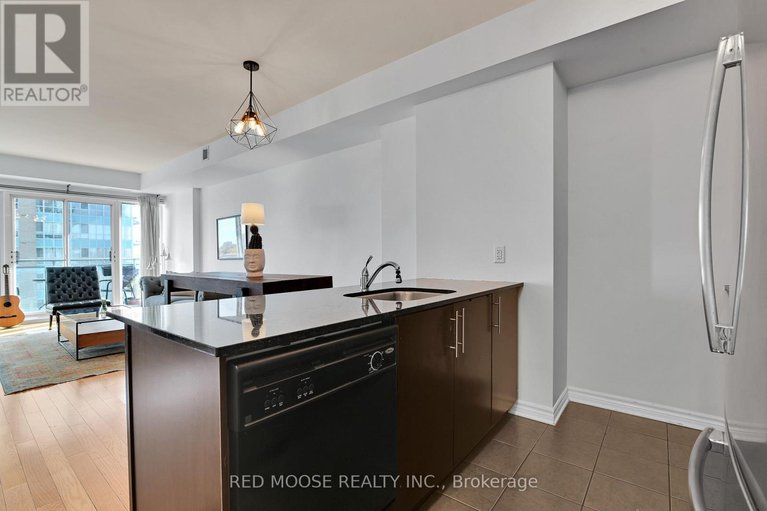 29013970/703-70-landry-street/vanier/ottawa/ontario/K1L0A8_9
