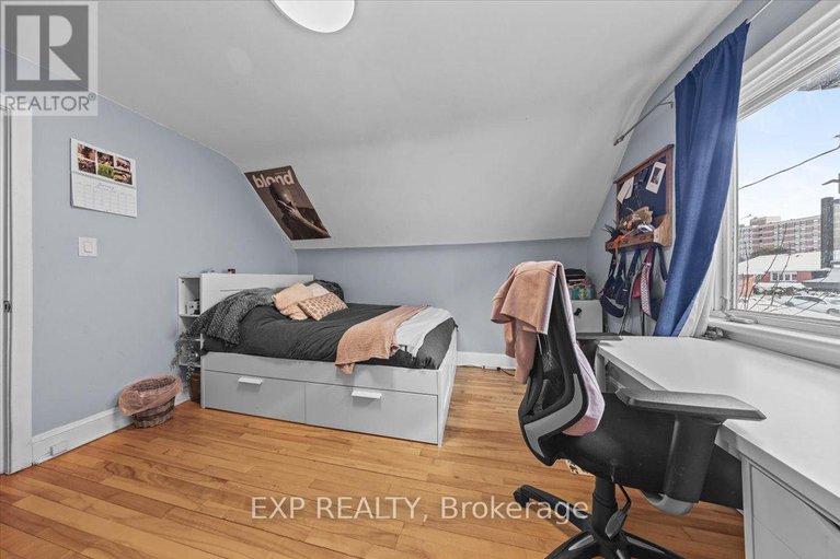 29312744/494-wentworth-avenue/woodroffe/ottawa/ontario/K2B5K1_15