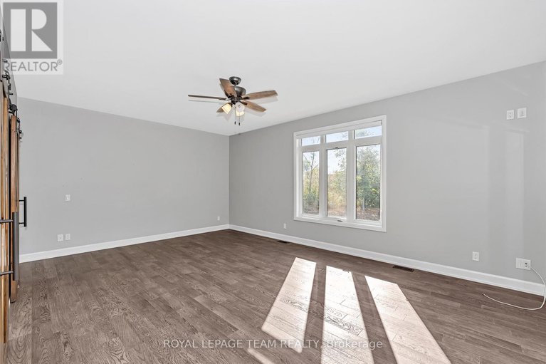 29134371/2500-kearns-way/osgoode-twp-north-of-reg-rd-6/ottawa/ontario/K4P1R9_25