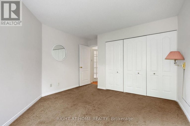 28746004/40-kettering-private/hunt-clubwestern-community/ottawa/ontario/K1V0X8_13