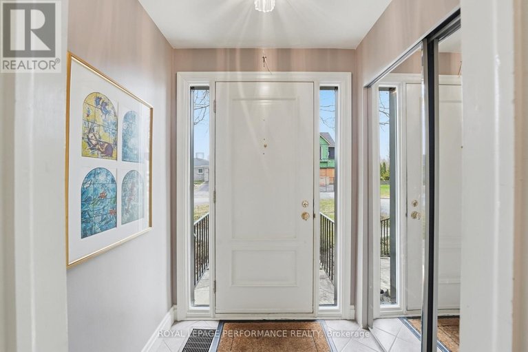 29644956/880-melwood-avenue/mckellar-heightsglabar-park/ottawa/ontario/K2A3C3_7