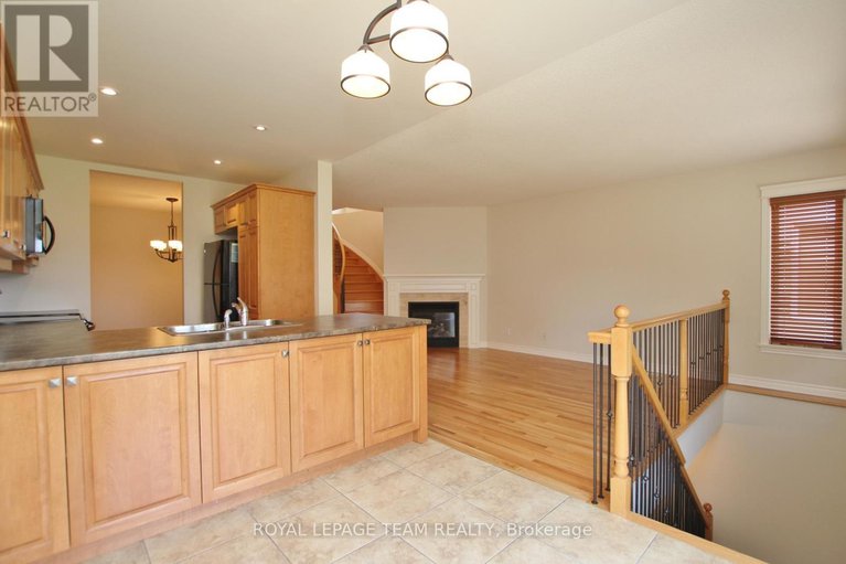 29359031/1032-marconi-avenue/morgans-grantsouth-march/ottawa/ontario/K2W0C8_6