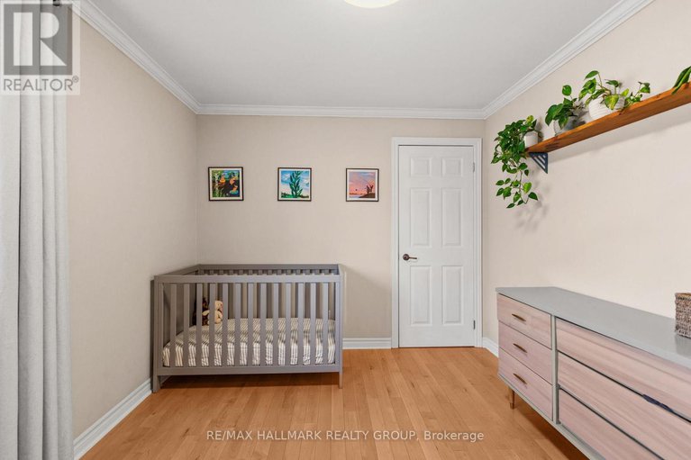 29050098/2605-pierrette-drive/cumberland-estates/ottawa/ontario/K4C1B6_26