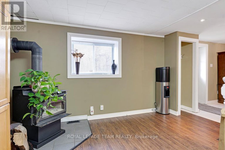 29149559/10240-french-settlement-road/north-dundas-mountain-twp/north-dundas/ontario/K0G1J0_25