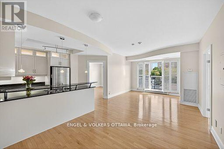 29608372/505-95-bronson-avenue/ottawa-centre/ottawa/ontario/K1R1E2_9