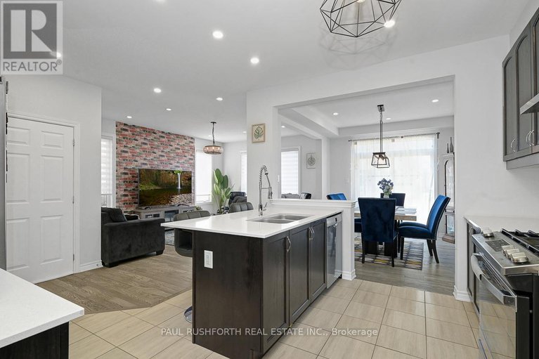 28933924/110-reliance-ridge/emerald-meadowstrailwest/ottawa/ontario/K2V0R5_12