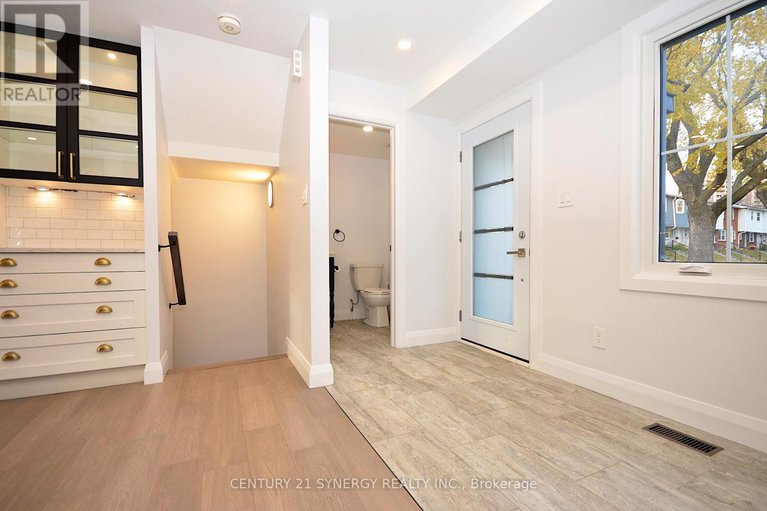 29094498/26-660-hochelaga-street/carson-meadows/ottawa/ontario/K1K2E9_4